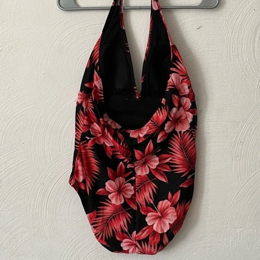 Speedo size 16